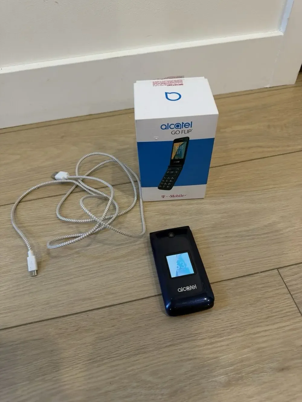 Alcatel Go Flip 4044W 4GB Blue T-Mobile 4G LTE GSM Senior Flip Phone Grade A